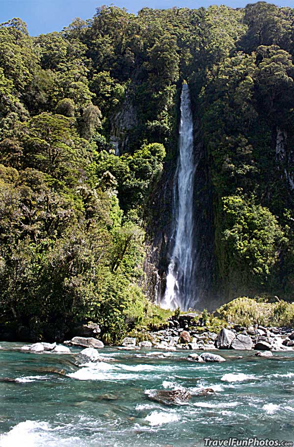 Thunder Creek Falls, Mt. Apriring National Park, New Zealand